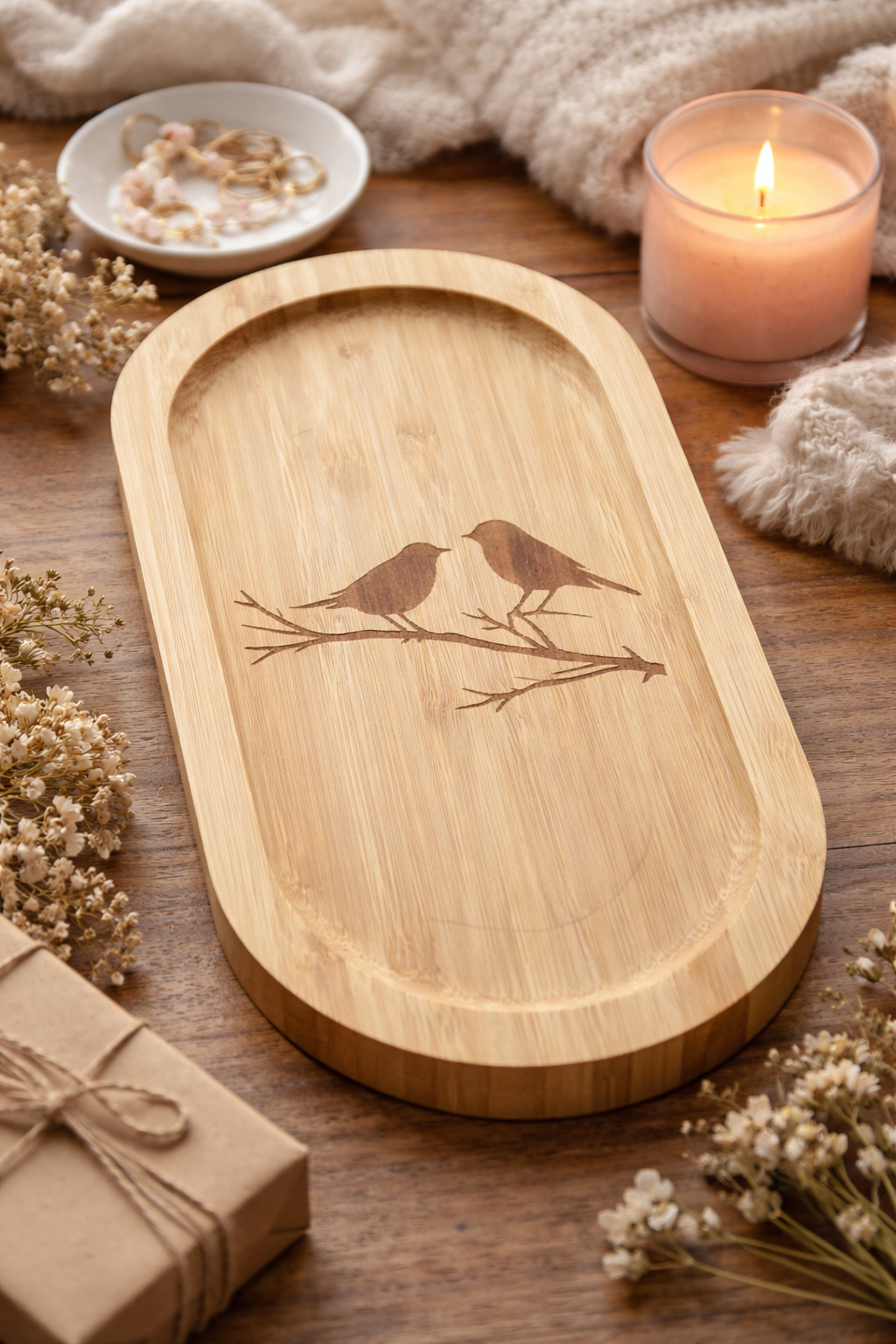 Duo d’oiseaux – vide-poche en bambou gravé