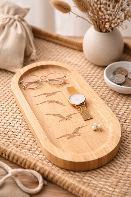 Envol marin – vide-poche en bambou gravé