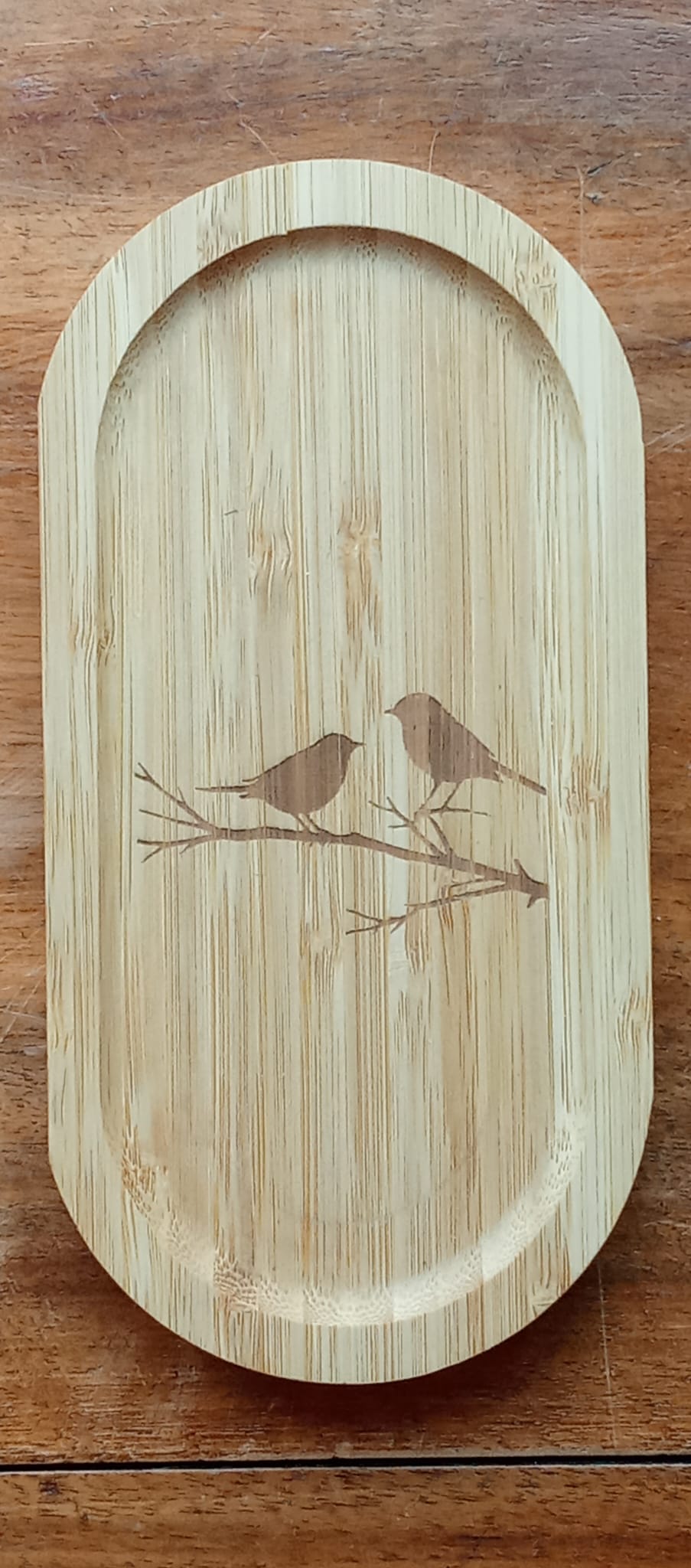 Duo d’oiseaux – vide-poche en bambou gravé